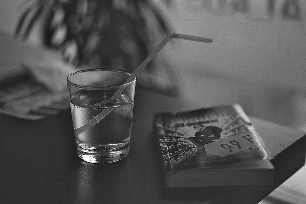 Фредерик Бегбедер «99 франков» — книга, которую следует прочитать на досуге